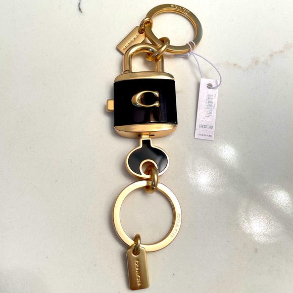 ❤️Unique Coach Keychain NWT - Picture 1 of 2